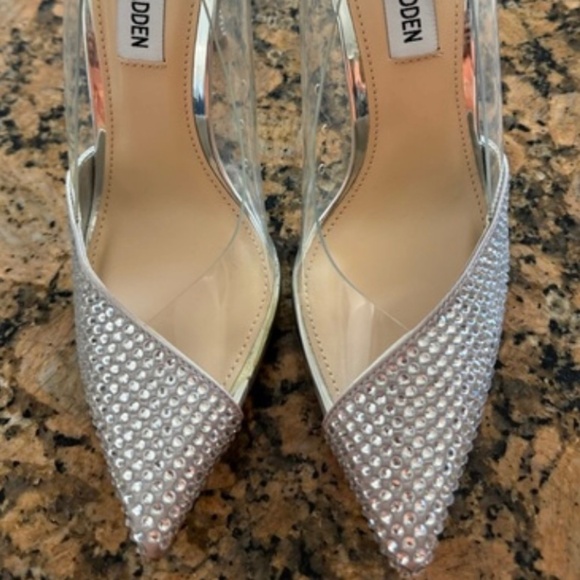 Women’s Steve Madden Lili studded jeweled heel, silver clear pointed toe - Picture 3 of 4